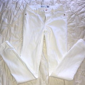WHITE ABERCROMBIE JEAN LEGGINGS